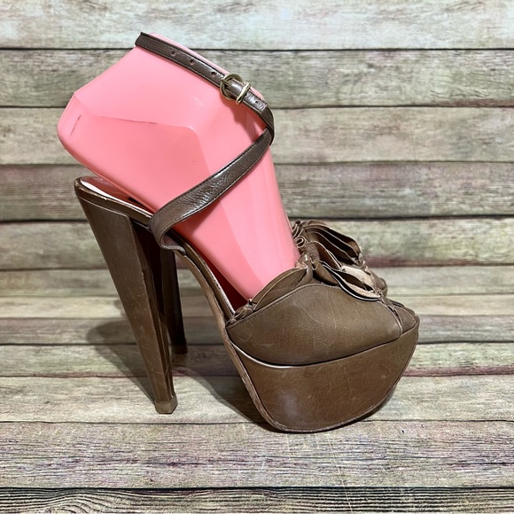 Giambattista Valli Brown Leather Heels - Picture 5 of 10